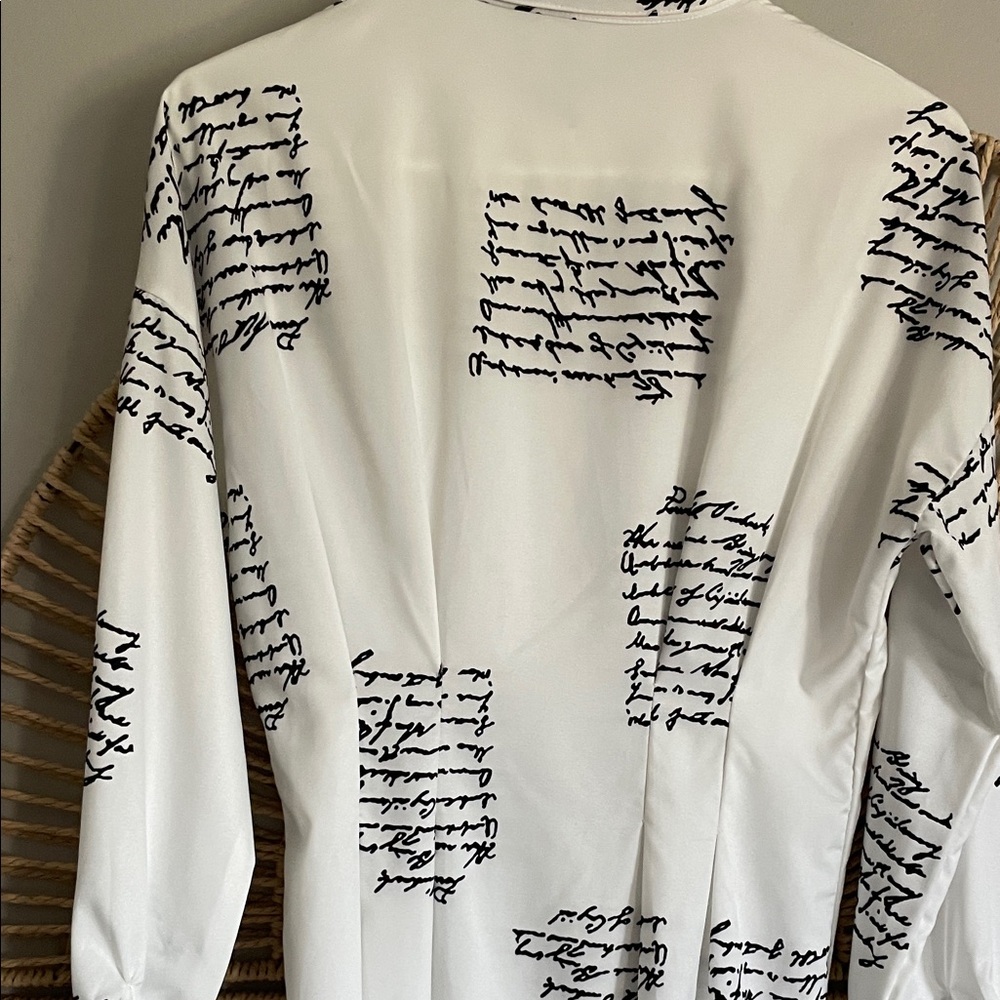 White button down collar Script-Print Mini Dress or Tunic Size XS